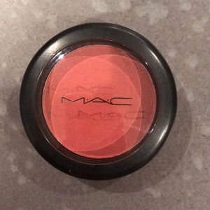 🆕 MAC beauty powder blush in “serenely”